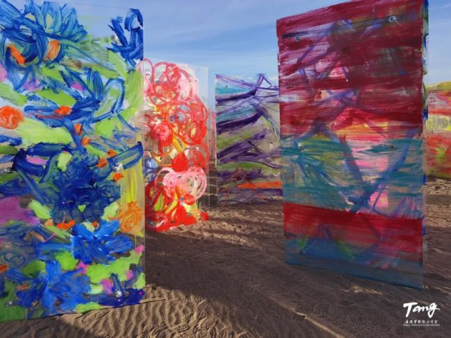 异境,创造生成无限未来——唐承华装置作品《异境链接》释读 异境,创造生成无限未来——唐承华装置作品《异境链接》释读