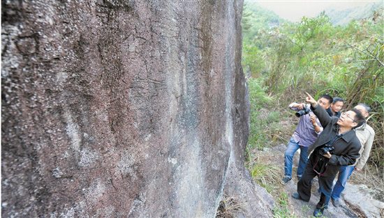 广西花山岩画成功申遗