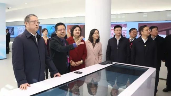 华灿十周年成果展启动回顾 华灿十周年成果展启动回顾