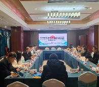 新疆天池管委会党委委员、阜康国有林场管理局局长陈占元作主题分享