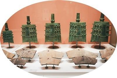 作为礼乐器的西周编钟和东周编磬。李志强摄