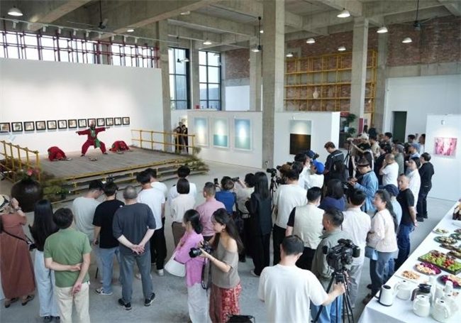 “重塑”-2025当代陶瓷绘画研究展在景德镇隆重开幕