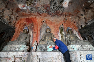 新时代中国调研行之文化中华·守宝人丨云端守寺三十载