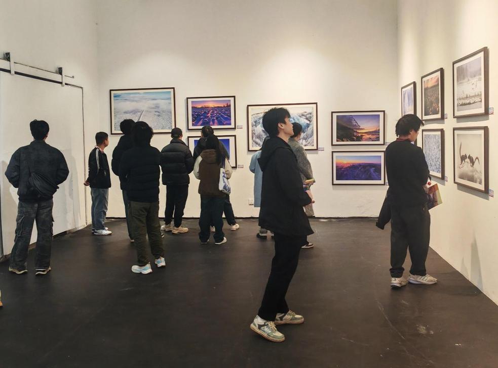 林海雪韵映山城 南北文旅谱新篇——“大美伊春·魅力丰林”冬季风光摄影作品展在重庆启幕 林海雪韵映山城 南北文旅谱新篇——“大美伊春·魅力丰林”冬季风光摄影作品展在重庆启幕