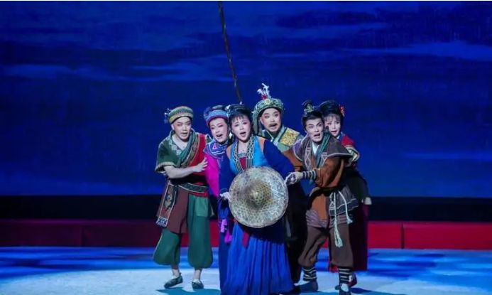 打造非遗盛宴！琼剧《黄道婆》在东华精彩上演