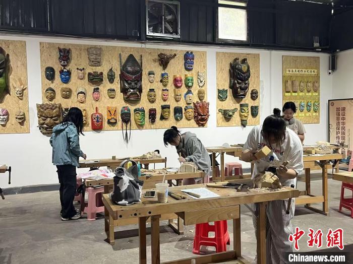 (寻味中华丨非遗)千年傩面有了“新面孔”