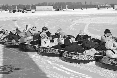 哈尔滨松花江冰雪嘉年华开园