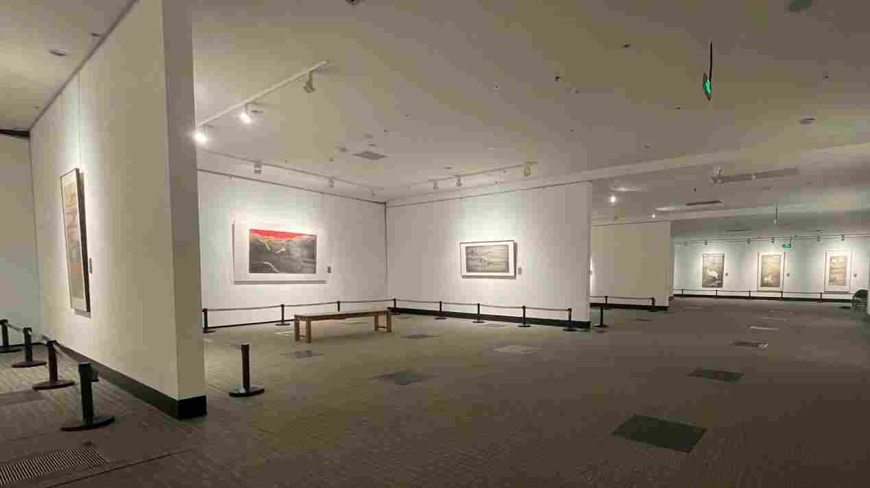 传统笔墨绘就生命哲思——籍洪达中国画作品展在山东威海启幕 传统笔墨绘就生命哲思——籍洪达中国画作品展在山东威海启幕