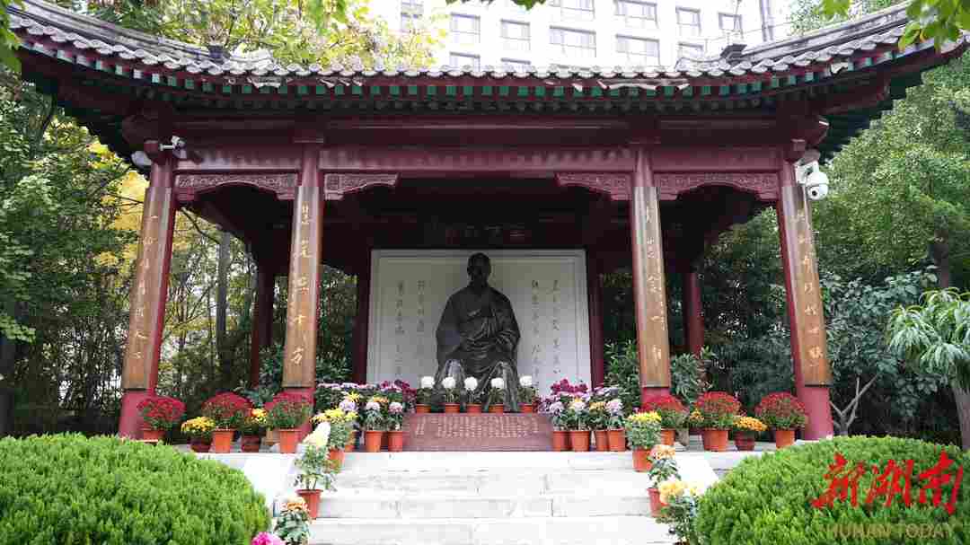 楹联中国行 丨半世繁华半世僧:李叔同的艺境与禅心