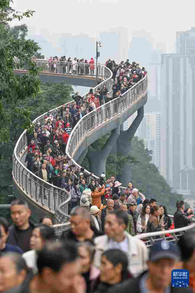 重庆鹅岭栈桥成为旅游新地标