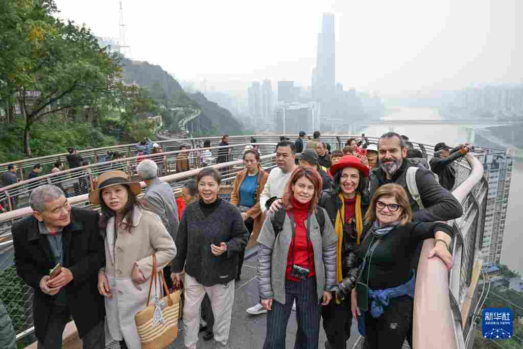 重庆鹅岭栈桥成为旅游新地标