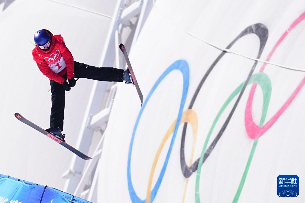 时光相册丨新雪季开启!影像见证中国滑雪“华丽转身”