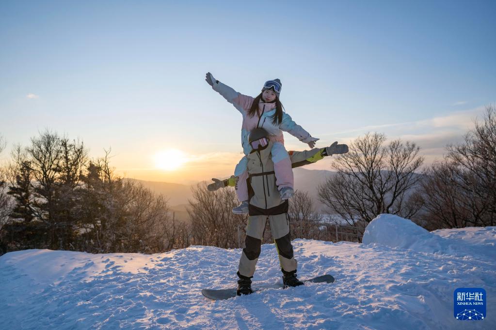 时光相册丨新雪季开启!影像见证中国滑雪“华丽转身”