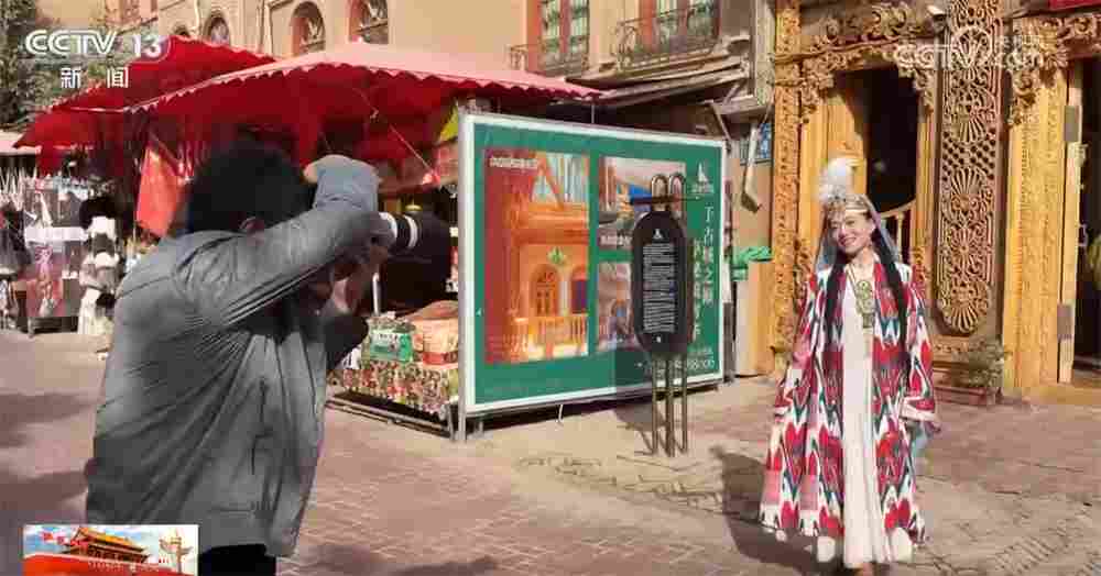 多地景区景点上演“人从众”模式 文旅消费新场景激活假日消费新活力
