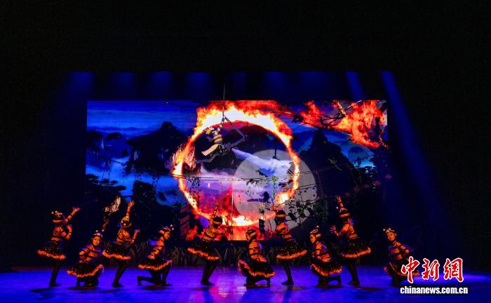 赓续“飞虎队情谊” 杂技剧《照破云天》在南宁首演