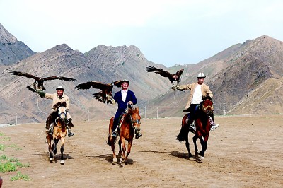 【砥砺奋进七十载 天山南北谱华章】在新疆,一路风景一路歌 【砥砺奋进七十载 天山南北谱华章】在新疆,一路风景一路歌