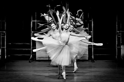 莫里斯·拉威尔:继承传统音乐 出新经典作品 莫里斯·拉威尔:继承传统音乐 出新经典作品