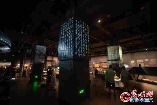 组图|陕西历史博物馆秦汉馆:从“天下同一”到“数联古今” 组图|陕西历史博物馆秦汉馆:从“天下同一”到“数联古今”