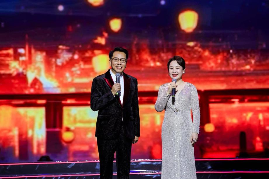 群星荟萃共绘马年新春诗意画卷 CETV诗意中国春晚录制圆满成功 群星荟萃共绘马年新春诗意画卷 CETV诗意中国春晚录制圆满成功