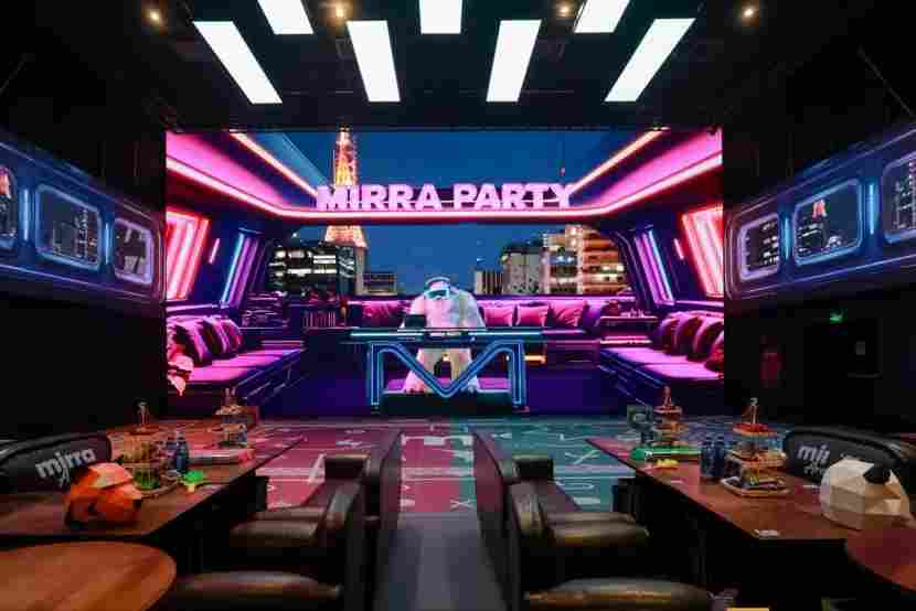 超8100亿元!中国电影行业正从单一票房经济向多元化消费生态转型 超8100亿元!中国电影行业正从单一票房经济向多元化消费生态转型