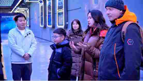 【网络中国节】新春走基层|在鸟巢赴约“火星”，以艺术打开新春