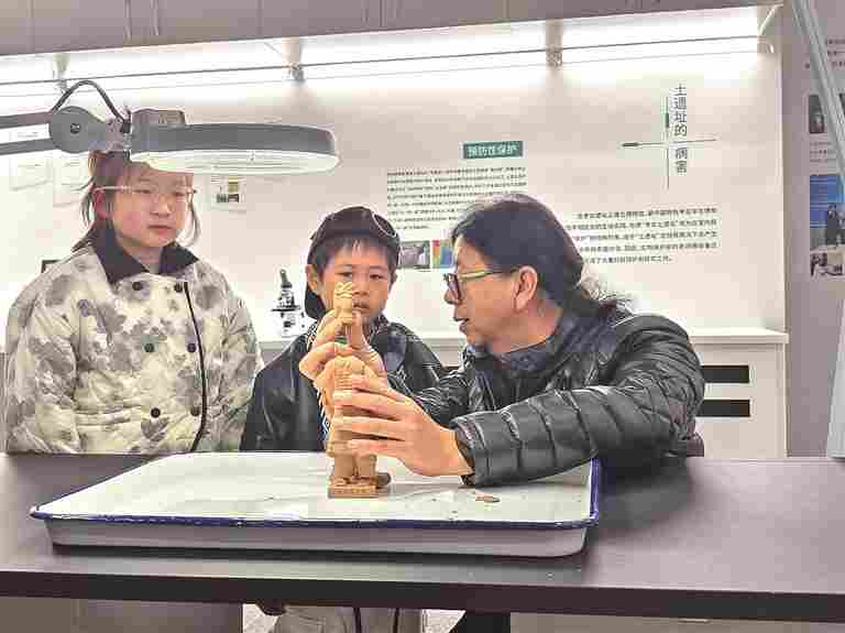 秦始皇帝陵博物院:把文保实验室“搬”进展厅 秦始皇帝陵博物院:把文保实验室“搬”进展厅