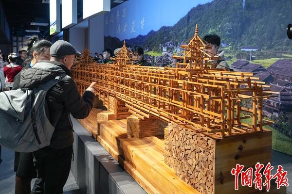 为2193座廊桥续写“人间烟火”